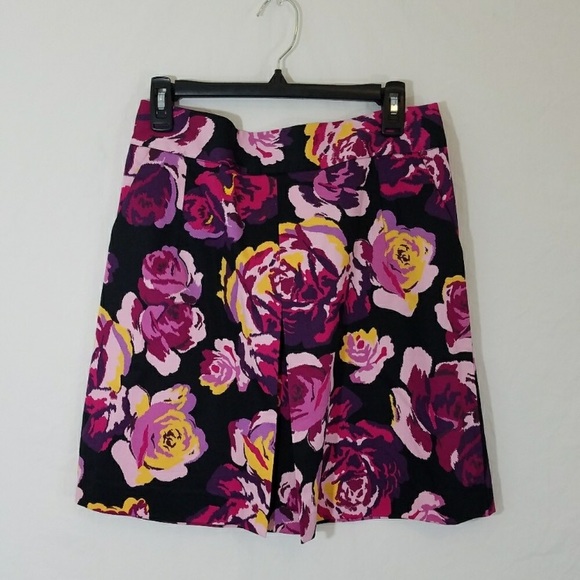 Express Floral Skirt Single Pleat Pink Black Roses - Picture 3 of 6